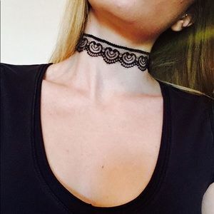 Black lace choker 🖤